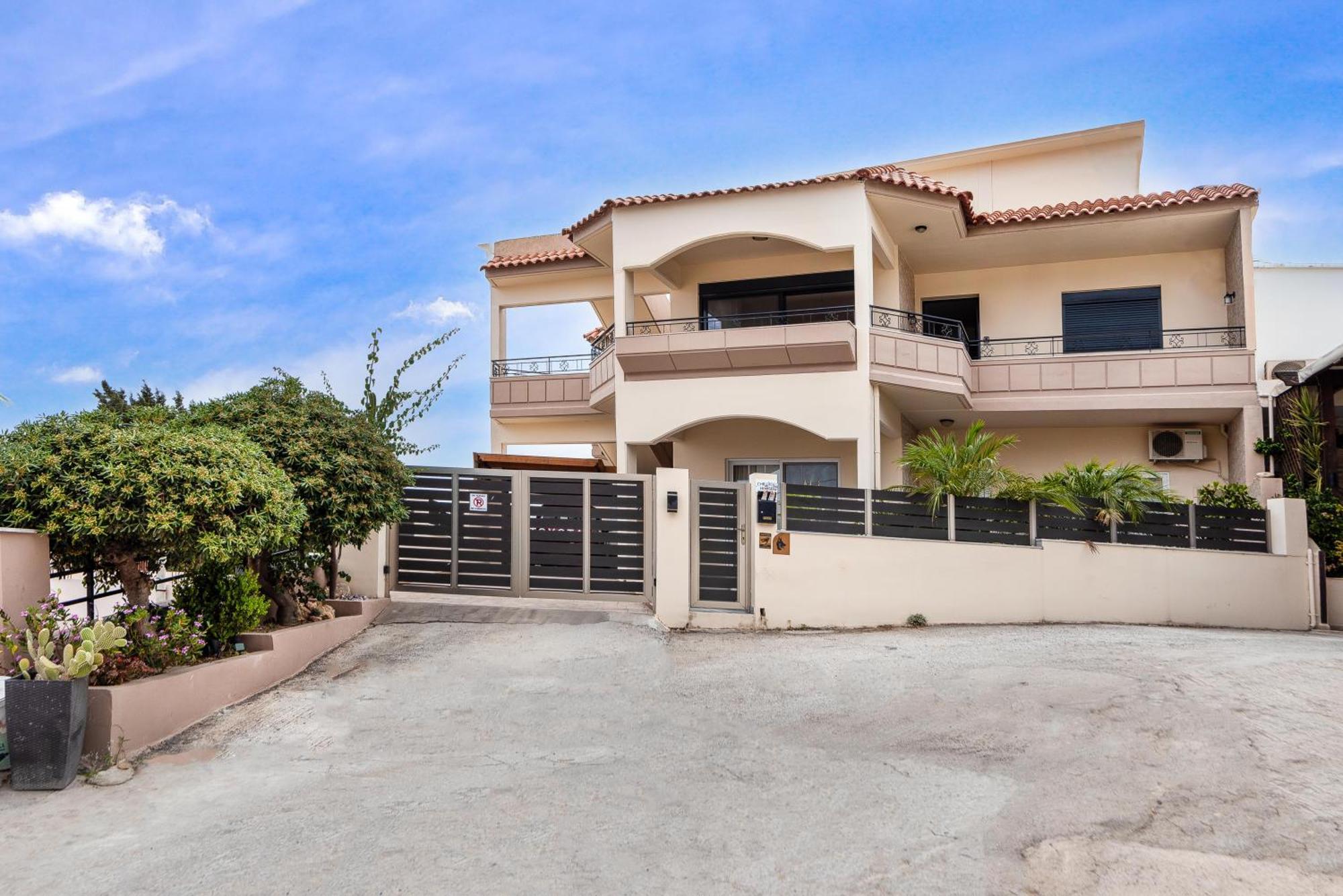 Maximos House * Afantou